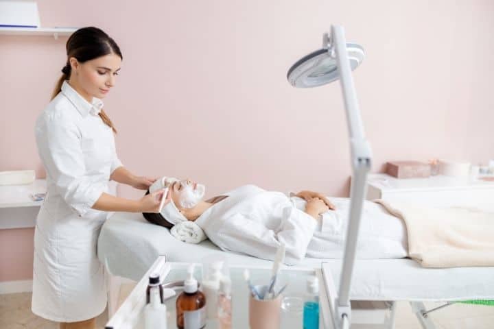 Hands-on Cosmetology Classes In Union Park